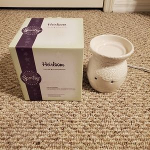 SCENTSY HEIRLOOM Full-Size Warmer RETIRED